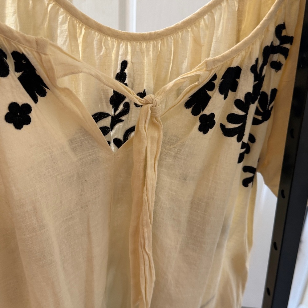 Free people Fiona boho 🌹
Embroidered Cream and Black Women's Top - Picture 8 of 13